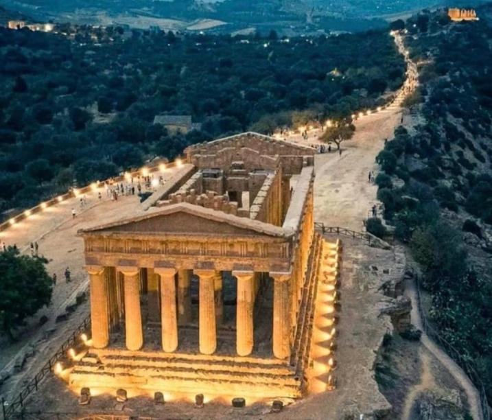 B&B Le Vie D'Arte Αγκριτζέντο Εξωτερικό φωτογραφία